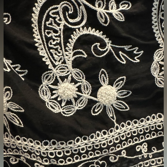 Studio West Apparel Black w/ Cream Embroidery Trim- size S & 24.5”L - Picture 4 of 11